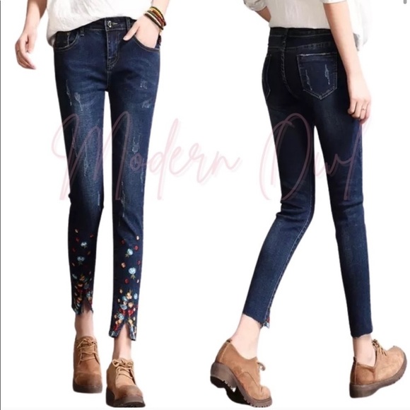 New! Plus Size Designer Floral Embroidered Skinny Jeans - Picture 4 of 11